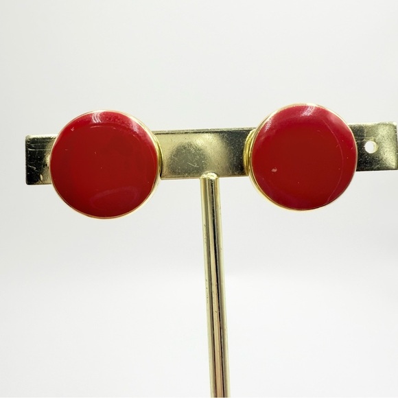 Vintage Red Enamel Gold Tone Metal Clip On Earrings - Picture 3 of 7